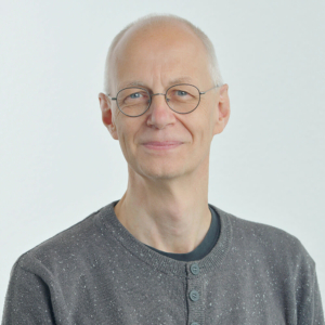 Dr. Peter Smilde